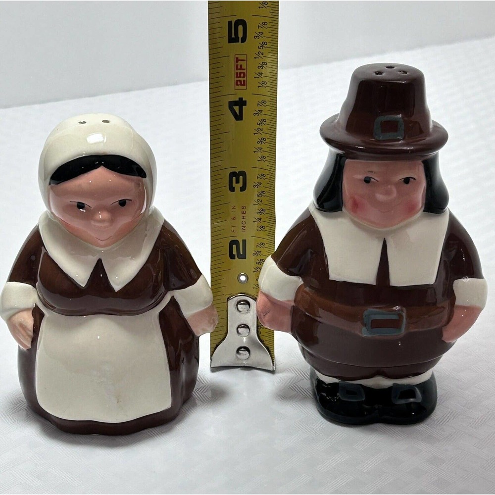Thanksgiving Publix Supermarket The Pilgrim Pair Salt & Pepper Shakers - Picture 8 of 9